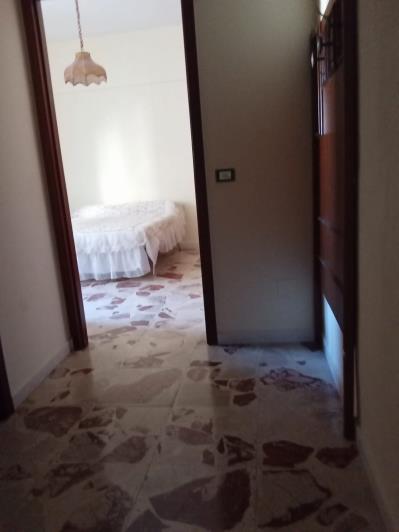 Image No.6-2 Bed House for sale