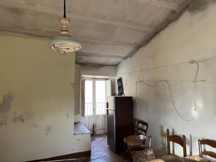 Image No.11-2 Bed House for sale