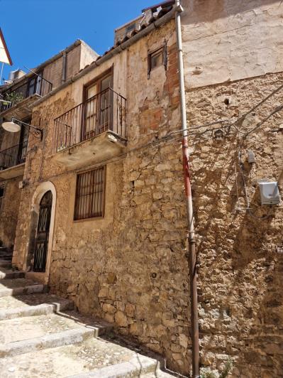 Image No.2-Maison de 4 chambres à vendre à Caccamo