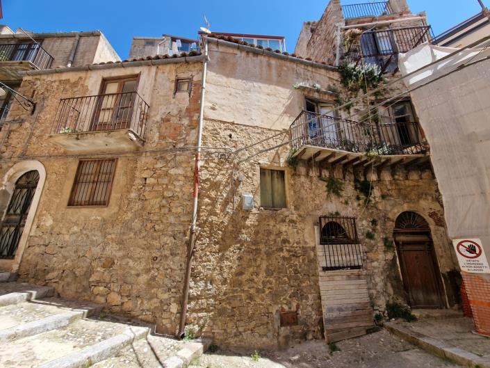 Image No.1-Maison de 4 chambres à vendre à Caccamo
