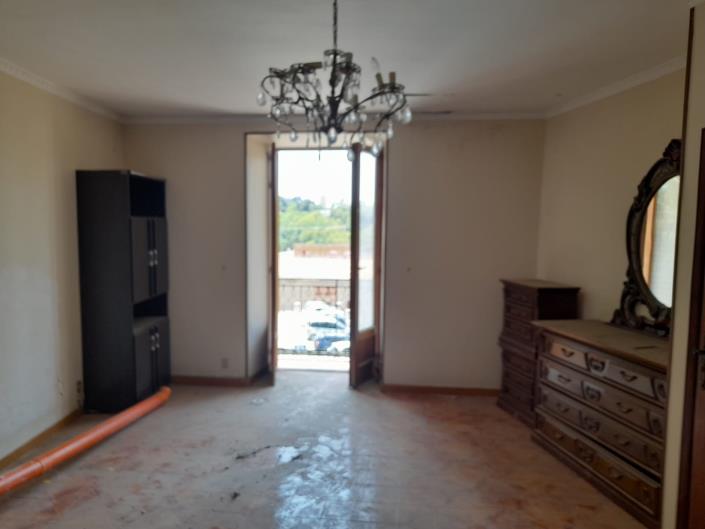 Image No.12-3 Bed House for sale