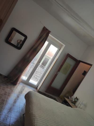 Image No.5-2 Bed House for sale