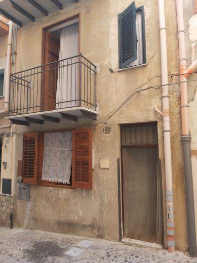 Image No.3-Maison de 3 chambres à vendre à Termini Imerese