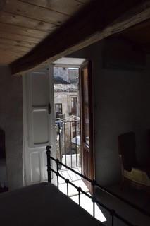 Image No.11-3 Bed House for sale