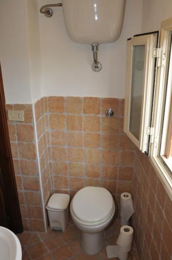 Image No.12-2 Bed House for sale