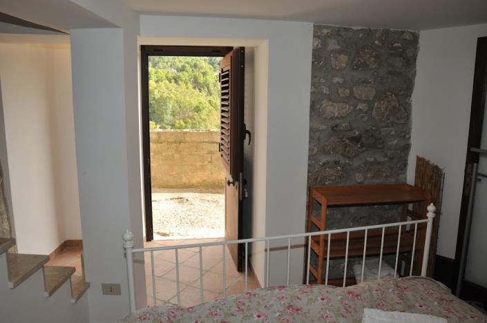 Image No.19-2 Bed House for sale