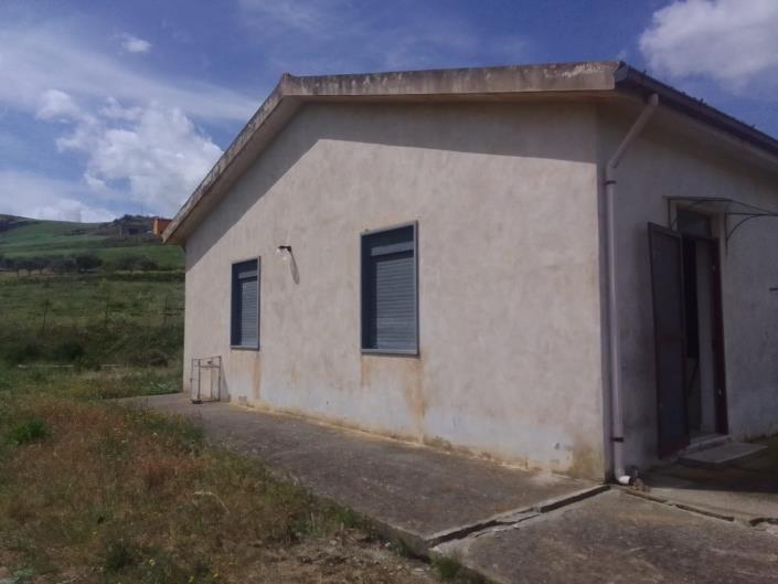 Image No.3-Villa de 2 chambres à vendre à Caccamo