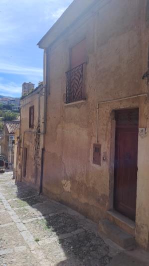 Image No.3-Maison de 3 chambres à vendre à Palerme