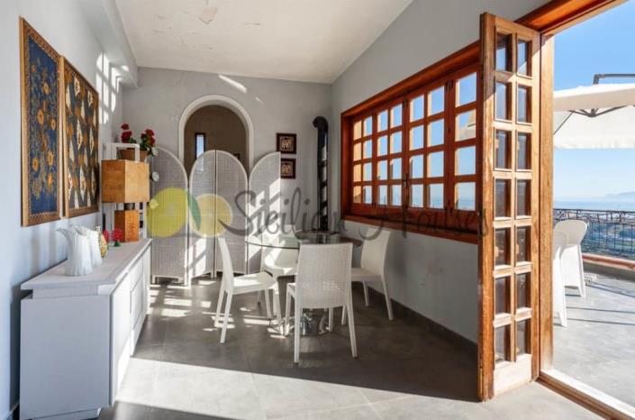 Image No.12-4 Bed Villa for sale