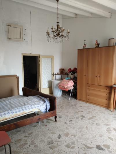 Image No.20-3 Bed House for sale