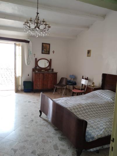 Image No.22-3 Bed House for sale