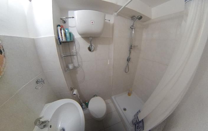 Image No.8-1 Bed House for sale