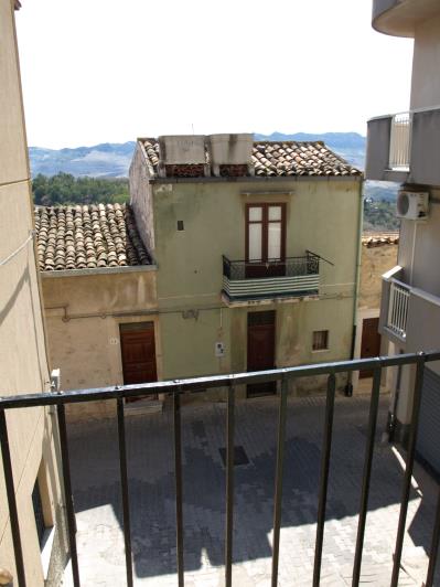 Image No.15-1 Bed House for sale