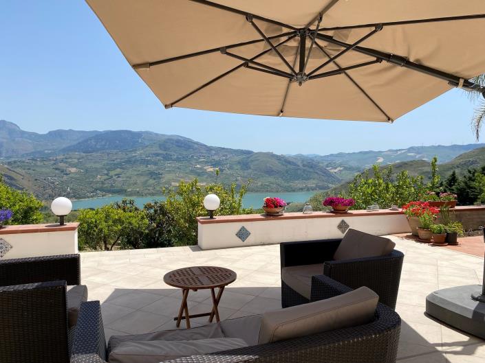 Image No.1-4 Bed Villa for sale