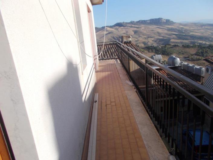 Image No.32-Maison de 4 chambres à vendre à Caccamo