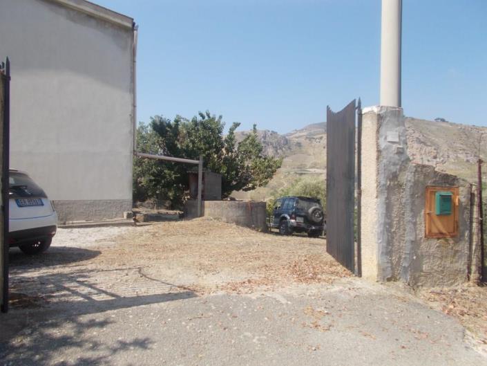 Image No.29-4 Bed Villa for sale