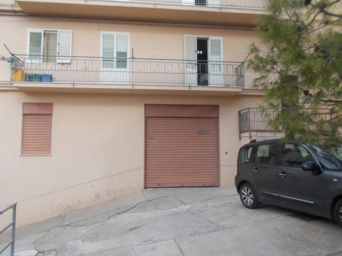 Image No.3-2 Bed House for sale