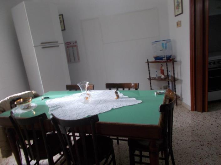 Image No.17-2 Bed House for sale