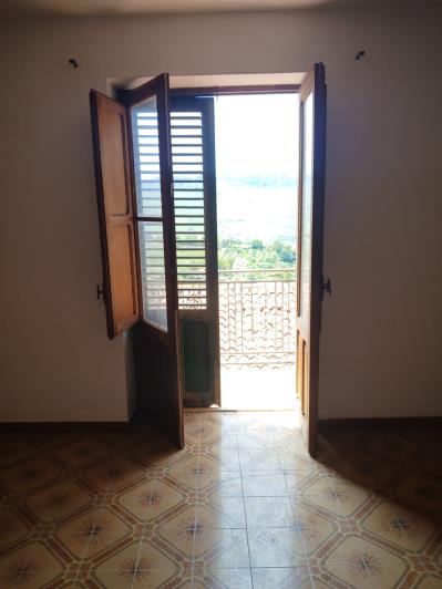 Image No.11-3 Bed Townhouse for sale