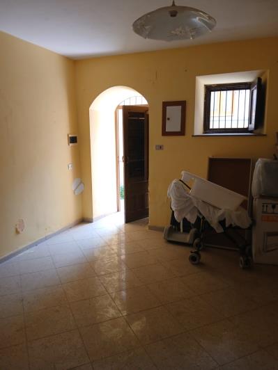 Image No.29-3 Bed Townhouse for sale