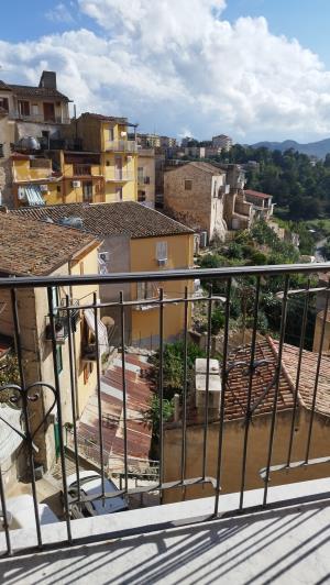 Image No.39-3 Bed House for sale