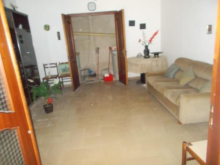 Image No.11-5 Bed House for sale