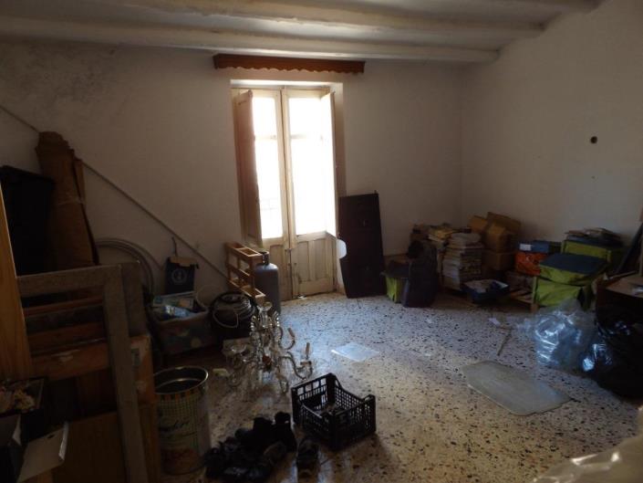 Image No.12-2 Bed Townhouse for sale