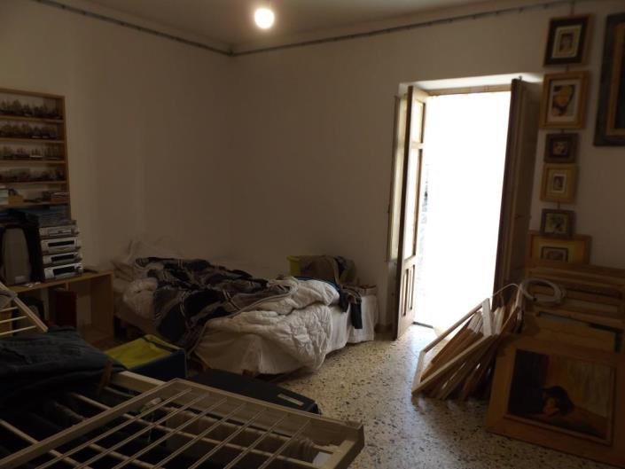 Image No.15-2 Bed Townhouse for sale