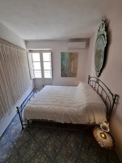 Image No.18-2 Bed House for sale