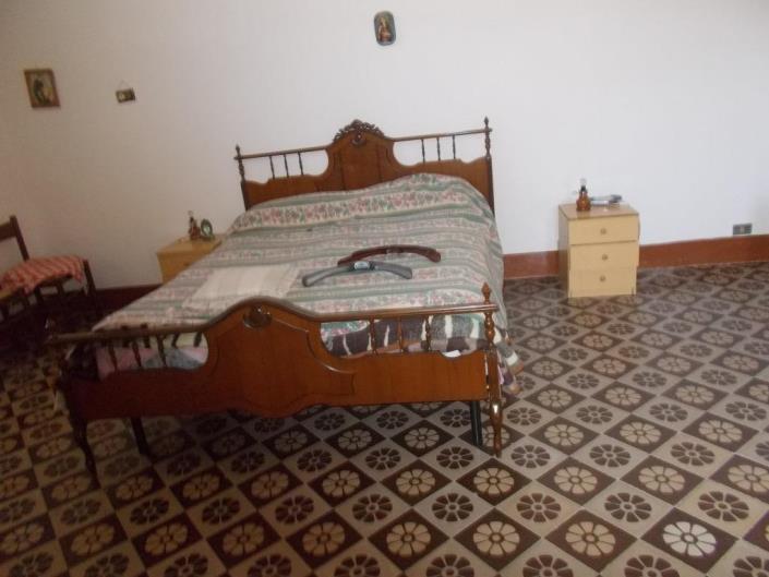 Image No.23-2 Bed House for sale