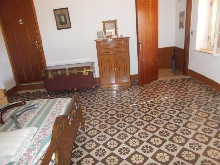 Image No.24-2 Bed House for sale