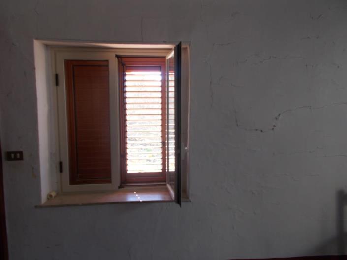 Image No.25-2 Bed House for sale