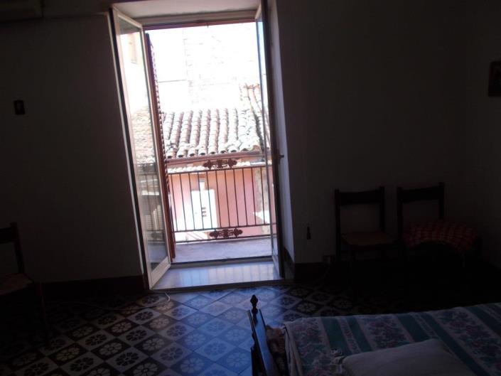 Image No.26-2 Bed House for sale