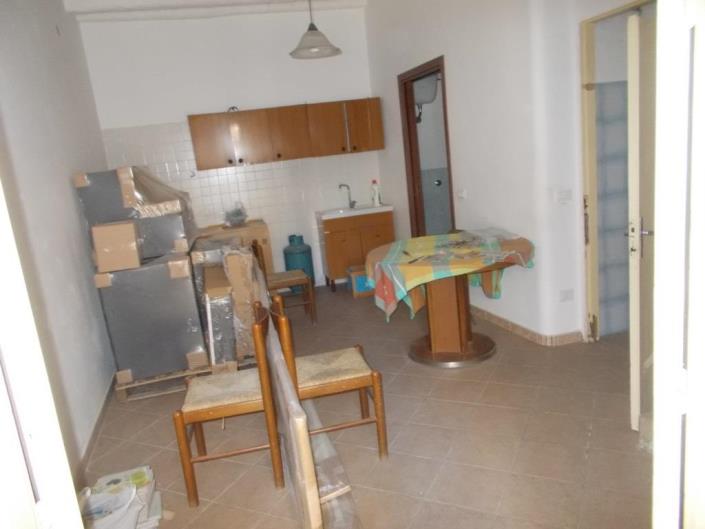 Image No.5-2 Bed House for sale