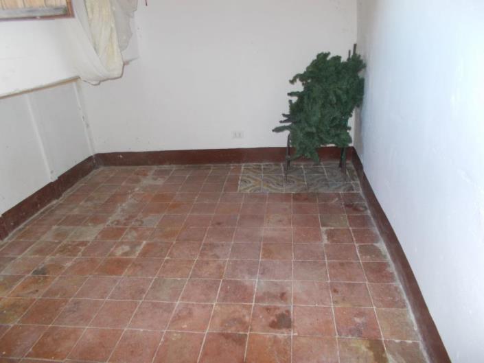 Image No.18-2 Bed House for sale