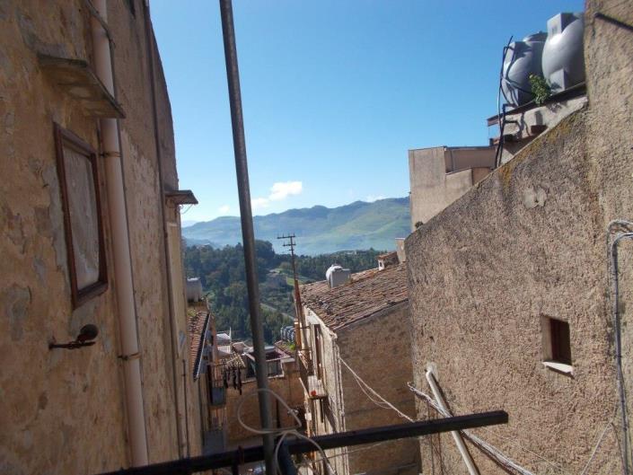 Image No.22-2 Bed House for sale