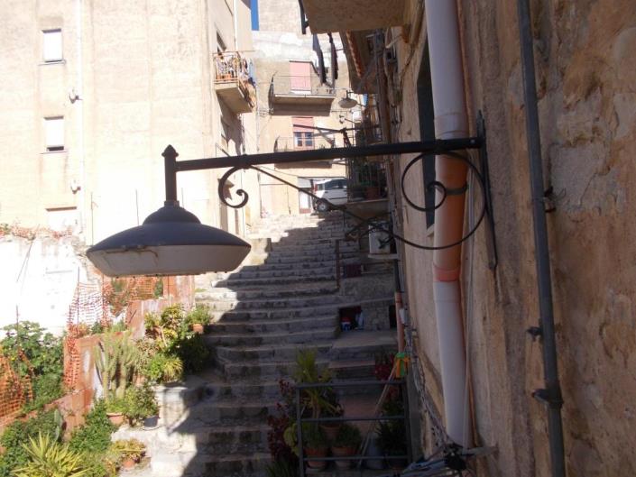 Image No.24-2 Bed House for sale