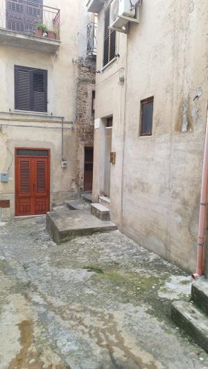 Image No.3-3 Bed House for sale