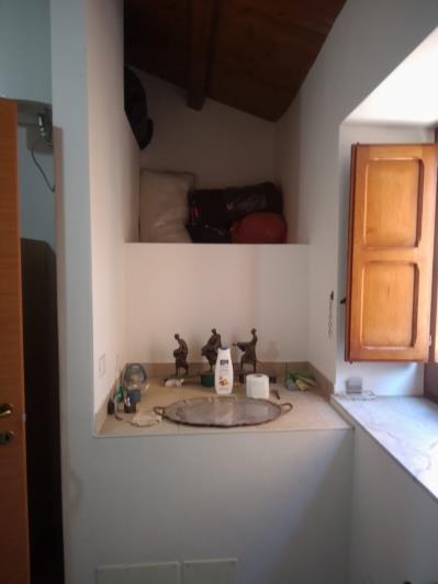 Image No.13-2 Bed Townhouse for sale