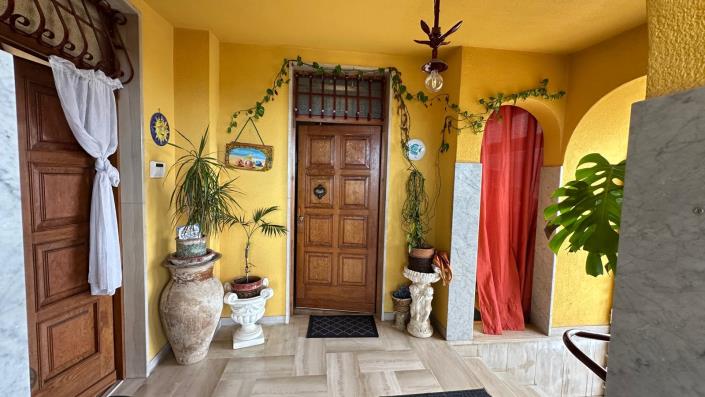 Image No.12-4 Bed Villa for sale