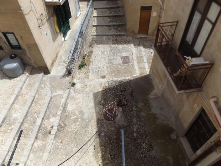 Image No.28-2 Bed Townhouse for sale