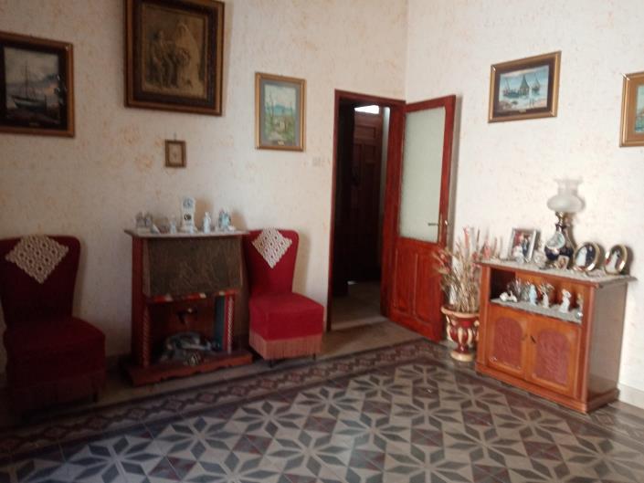 Image No.12-4 Bed House for sale