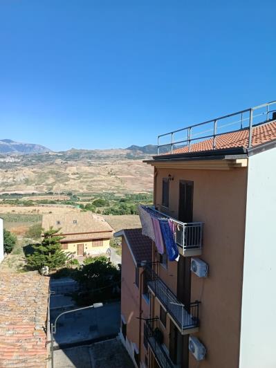 Image No.45-4 Bed Townhouse for sale