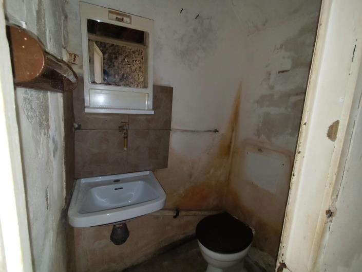 Image No.4-2 Bed House for sale