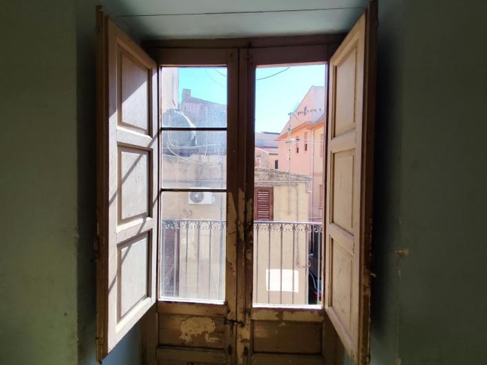 Image No.13-2 Bed House for sale