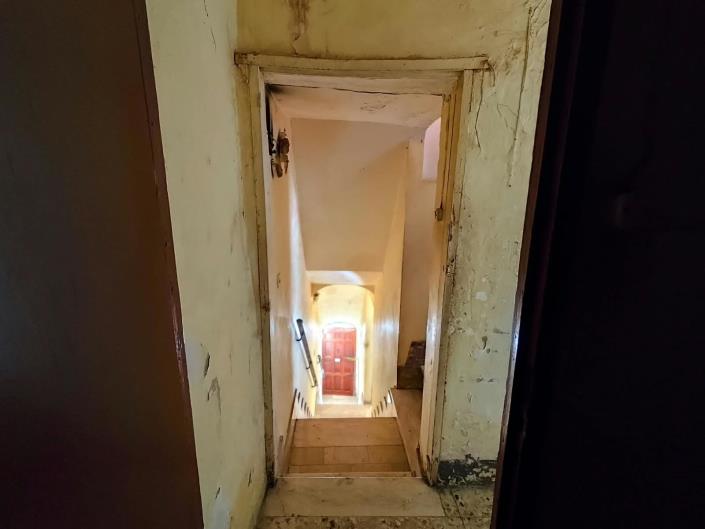 Image No.27-2 Bed House for sale