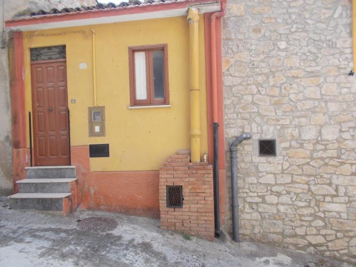 Image No.2-2 Bed House for sale