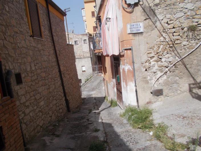 Image No.4-2 Bed House for sale