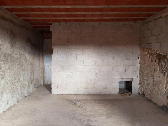 Image No.18-4 Bed House for sale