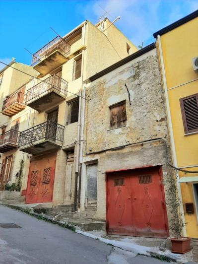 Image No.23-4 Bed House for sale